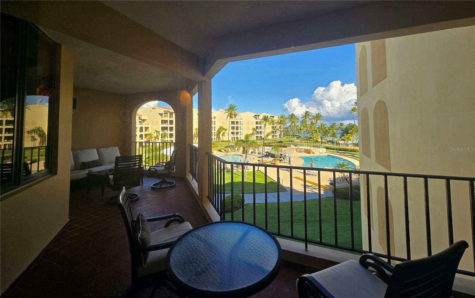 CRESCENT BEACH - Residential