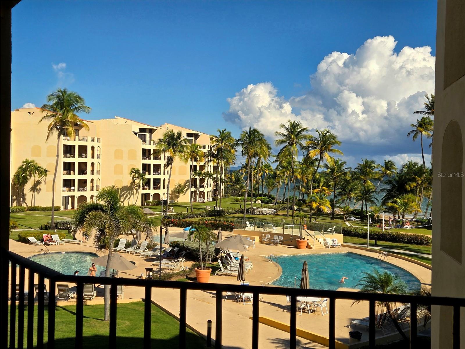 CRESCENT BEACH - Residential