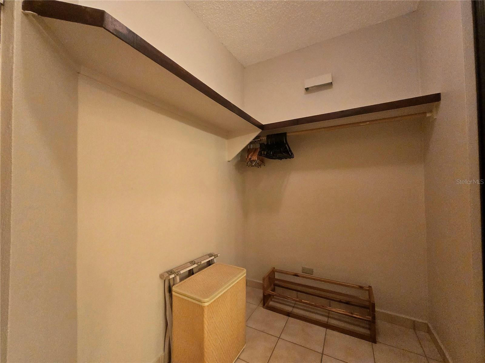 CRESCENT BEACH - Residential