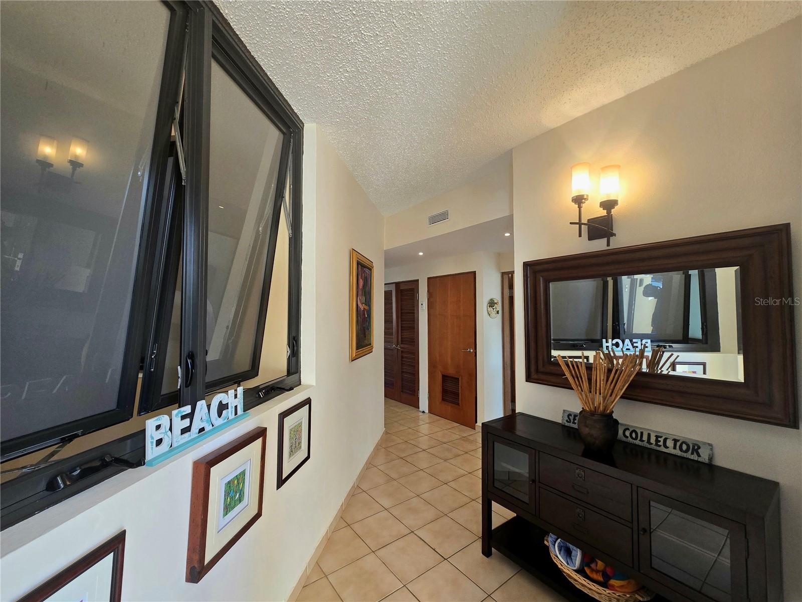 CRESCENT BEACH - Residential