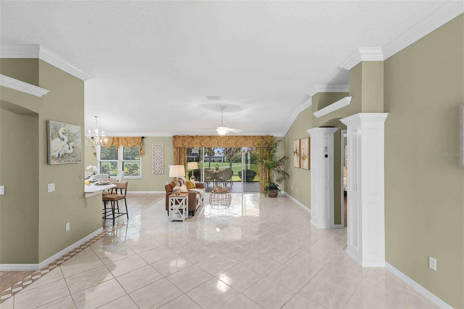 1527 GOLDEN RIDGE DRIVE