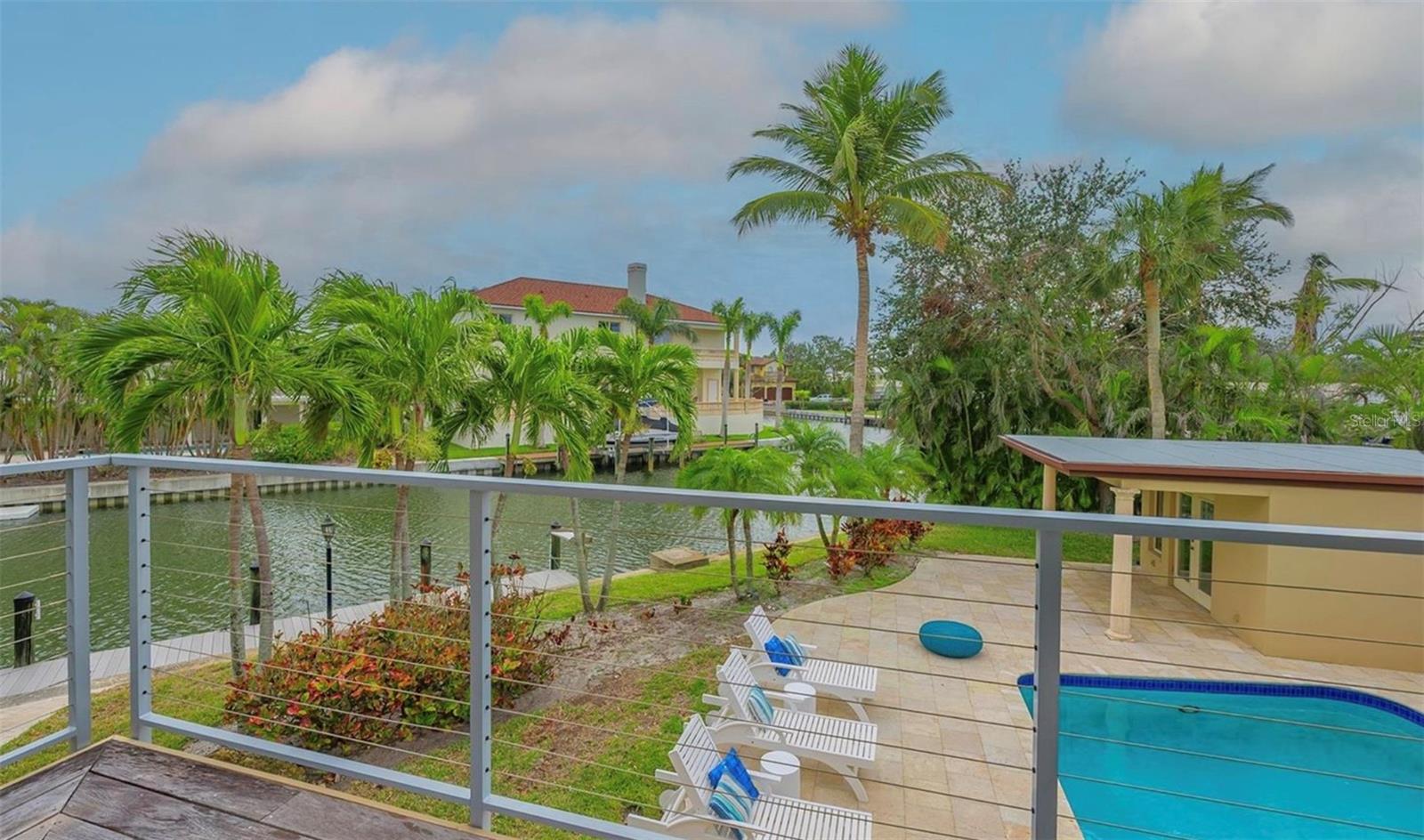 940 SIESTA KEY PLACE PLACE