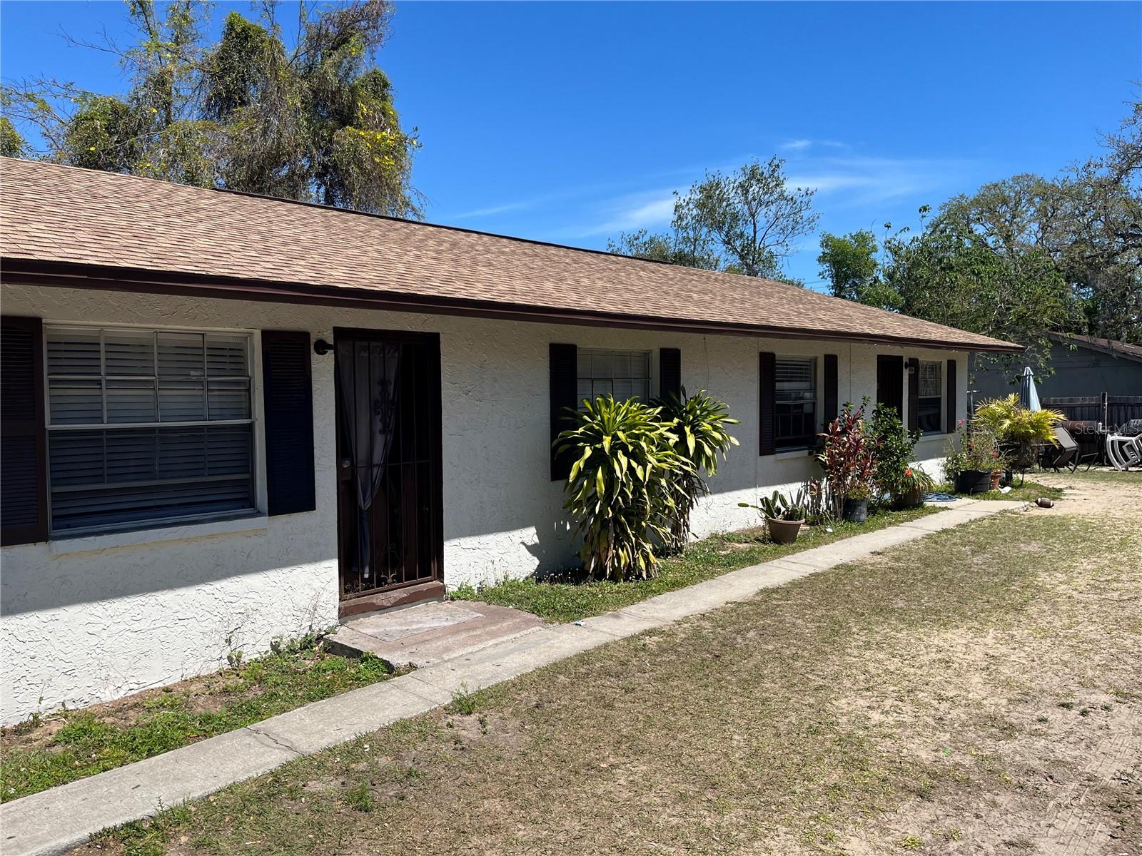 Investor Special! Income-Producing Opportunity in Tampa
Calling all investors and cash buyers! This on-market opportunity at 8525 Semmes St, Tampa, FL is a perfect addition to your rental portfolio or fix-and-flip strategy. Located in a high-demand rental area, this property offers solid appreciation potential and strong rental income possibilities.
Property Highlights:
Great Location – Close to major highways, shopping, and job centers
Strong Rental Market – High demand for quality rentals in the area
Equity Potential – Ideal for renovations and value-add improvements
Investor-Friendly Terms – Cash, or conventional welcomed
Motivated Seller – Priced to move for the right investor
Whether you’re looking for a steady rental property or a profitable flip, this deal won’t last long!