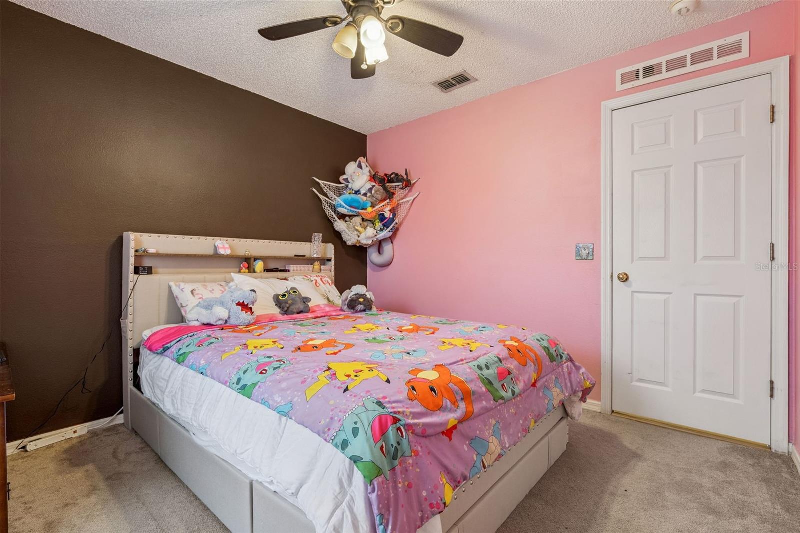 LAKE DOE COVE PH 02 48 59 - Residential