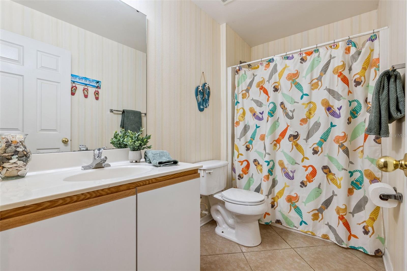 LAKE DOE COVE PH 02 48 59 - Residential