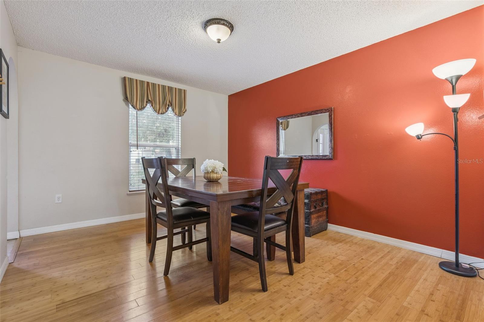 LAKE DOE COVE PH 02 48 59 - Residential