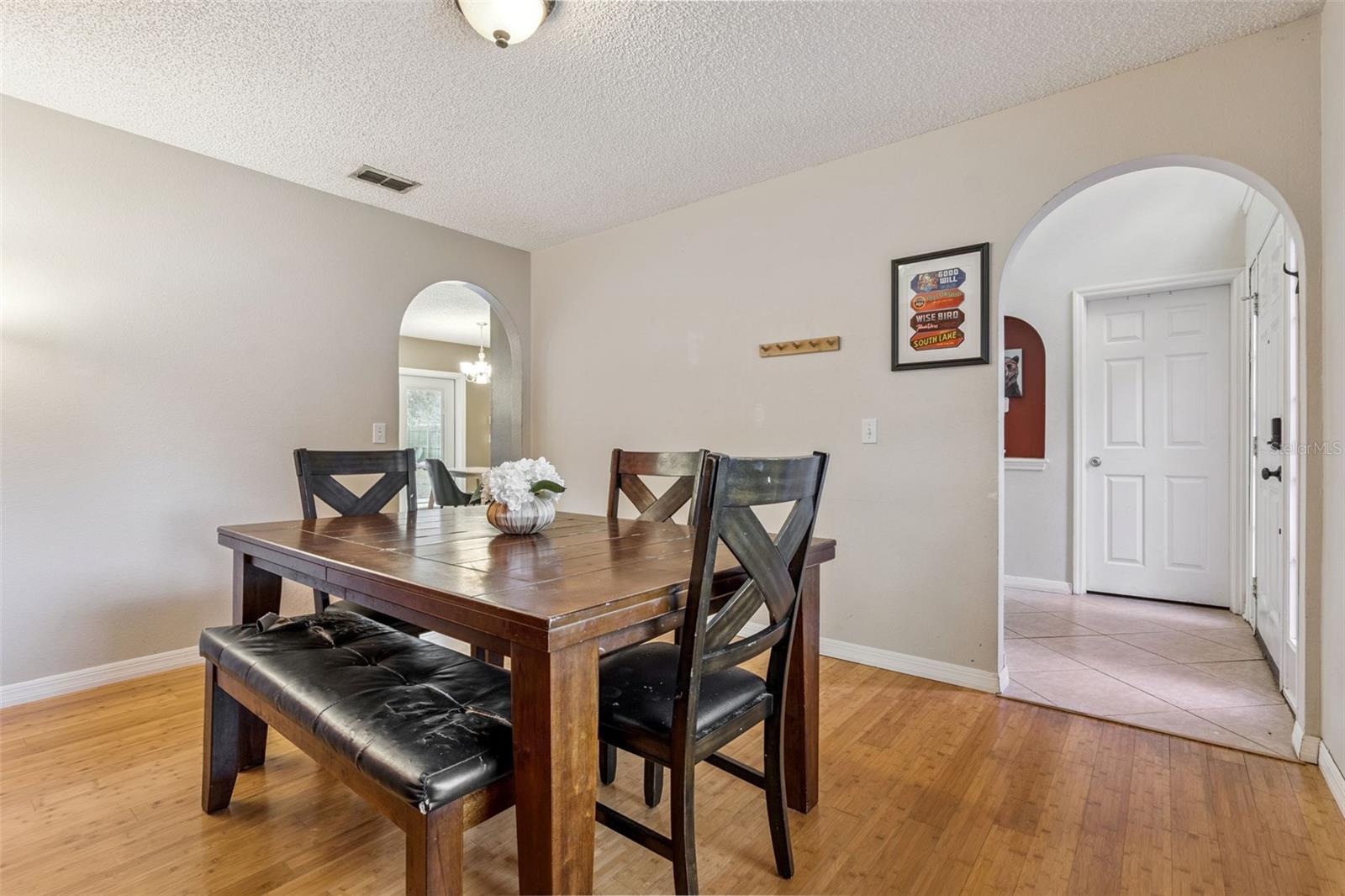 LAKE DOE COVE PH 02 48 59 - Residential