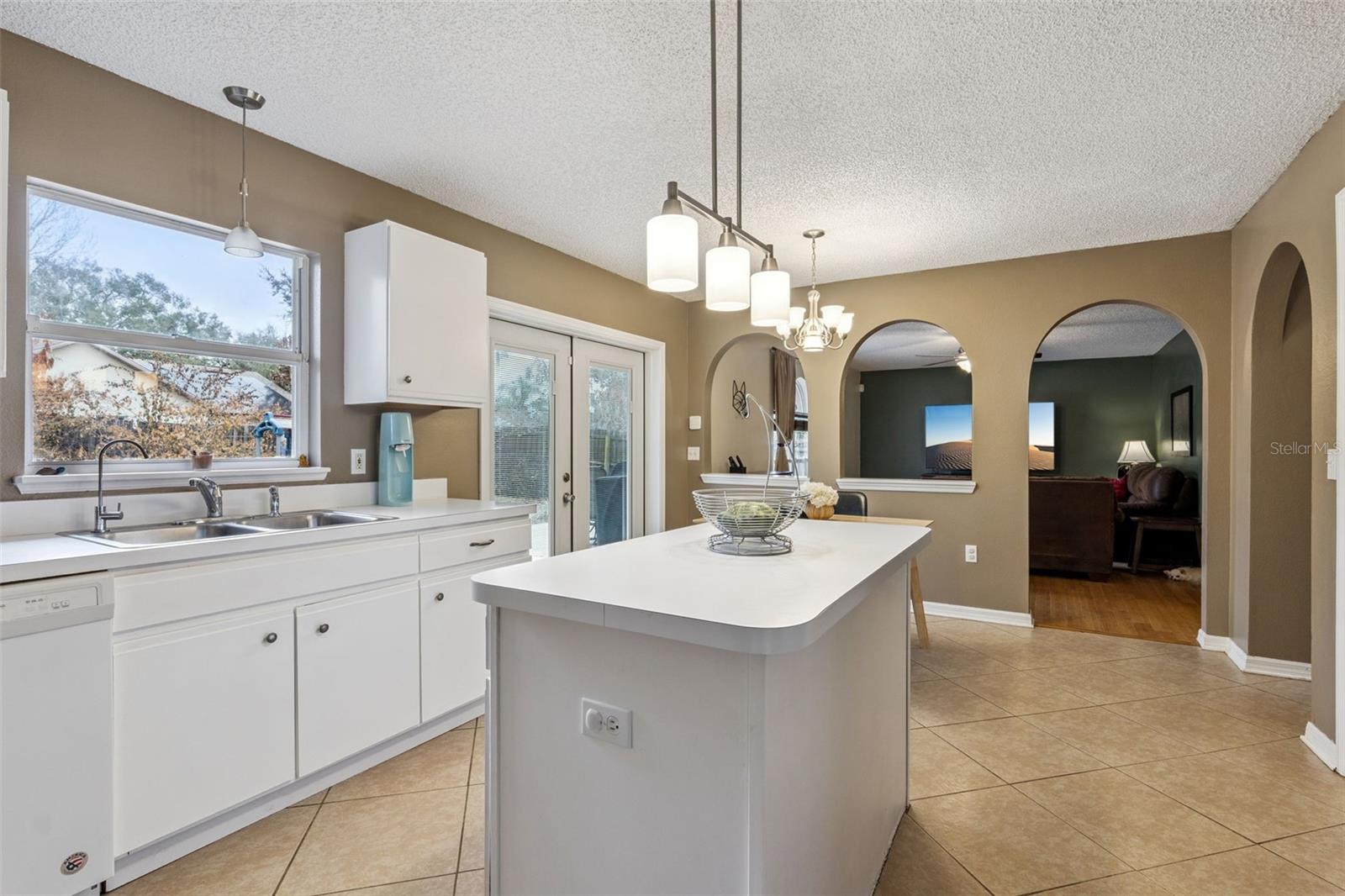 LAKE DOE COVE PH 02 48 59 - Residential