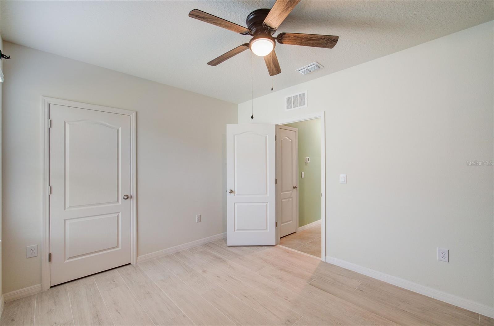 PARC HILL-PH 4 - Residential Lease