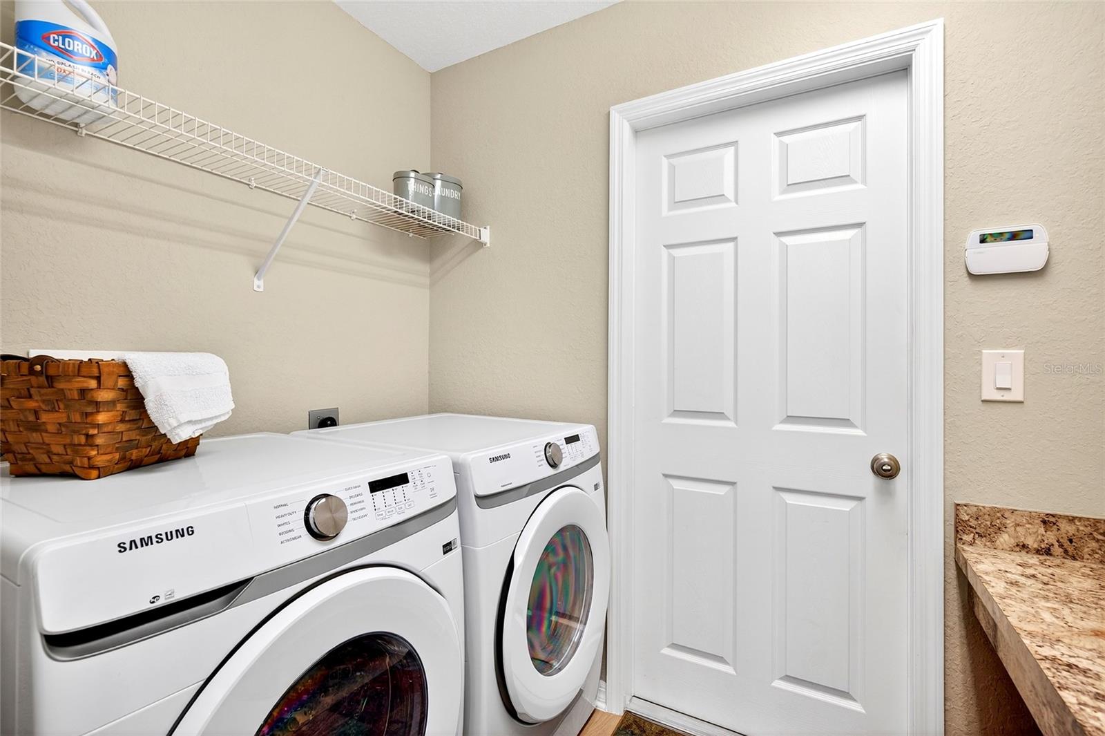 SUMMERCREST - Residential