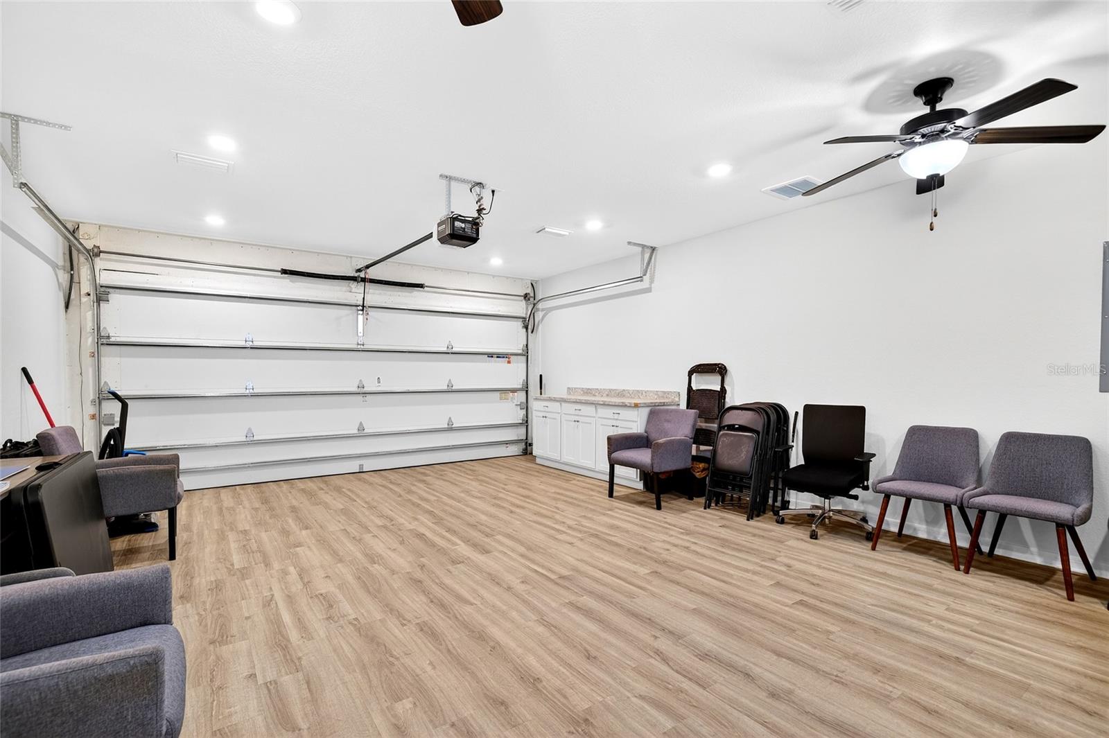 SUMMERCREST - Residential