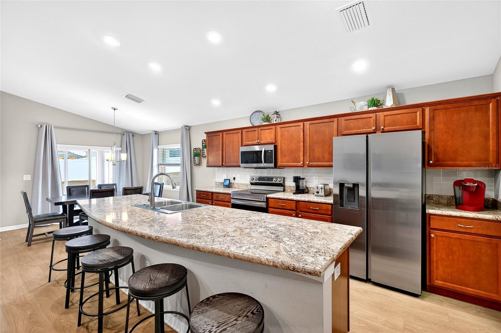 SUMMERCREST - Residential