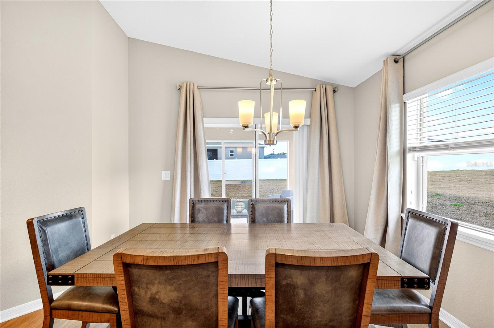 SUMMERCREST - Residential