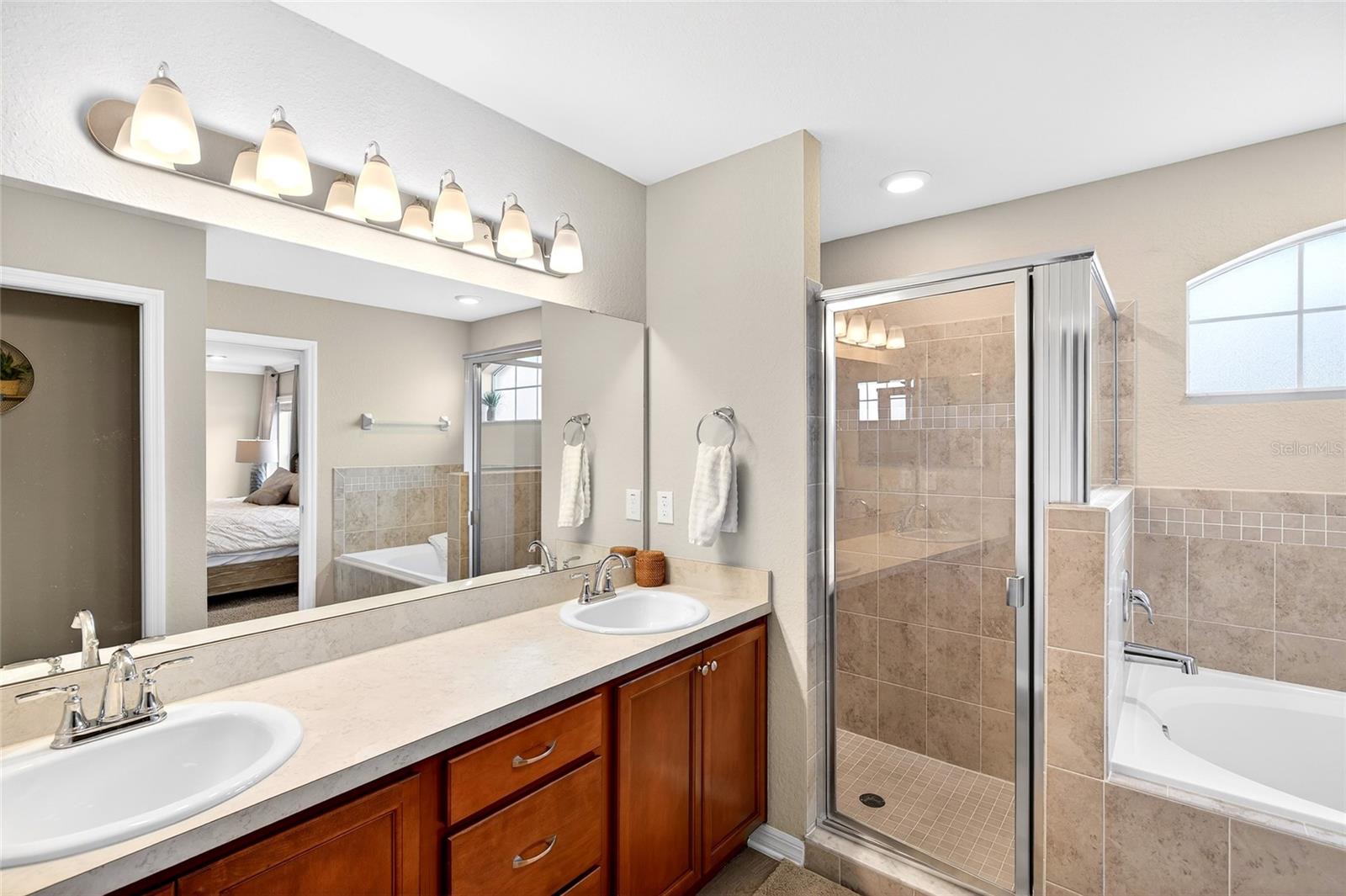 SUMMERCREST - Residential