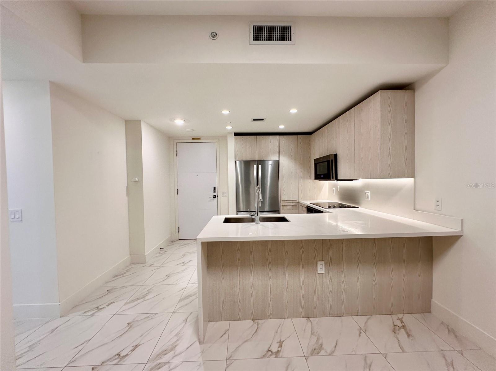 2000 METROPICA WAY 1708