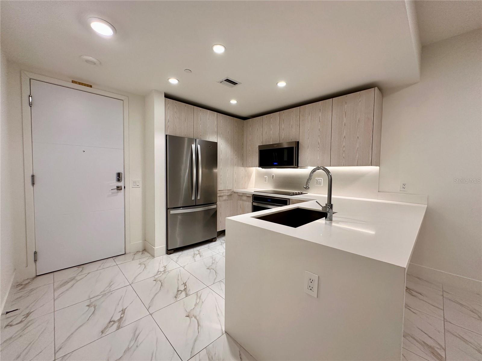 2000 METROPICA WAY 1708