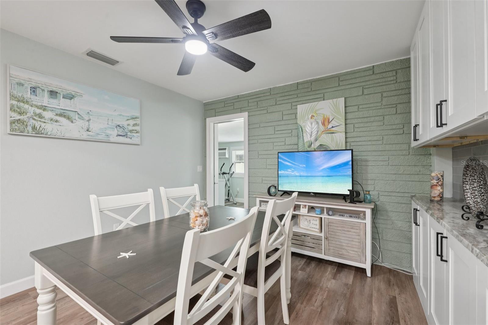 SUNSET HILLS 2ND ADD - Residential Lease