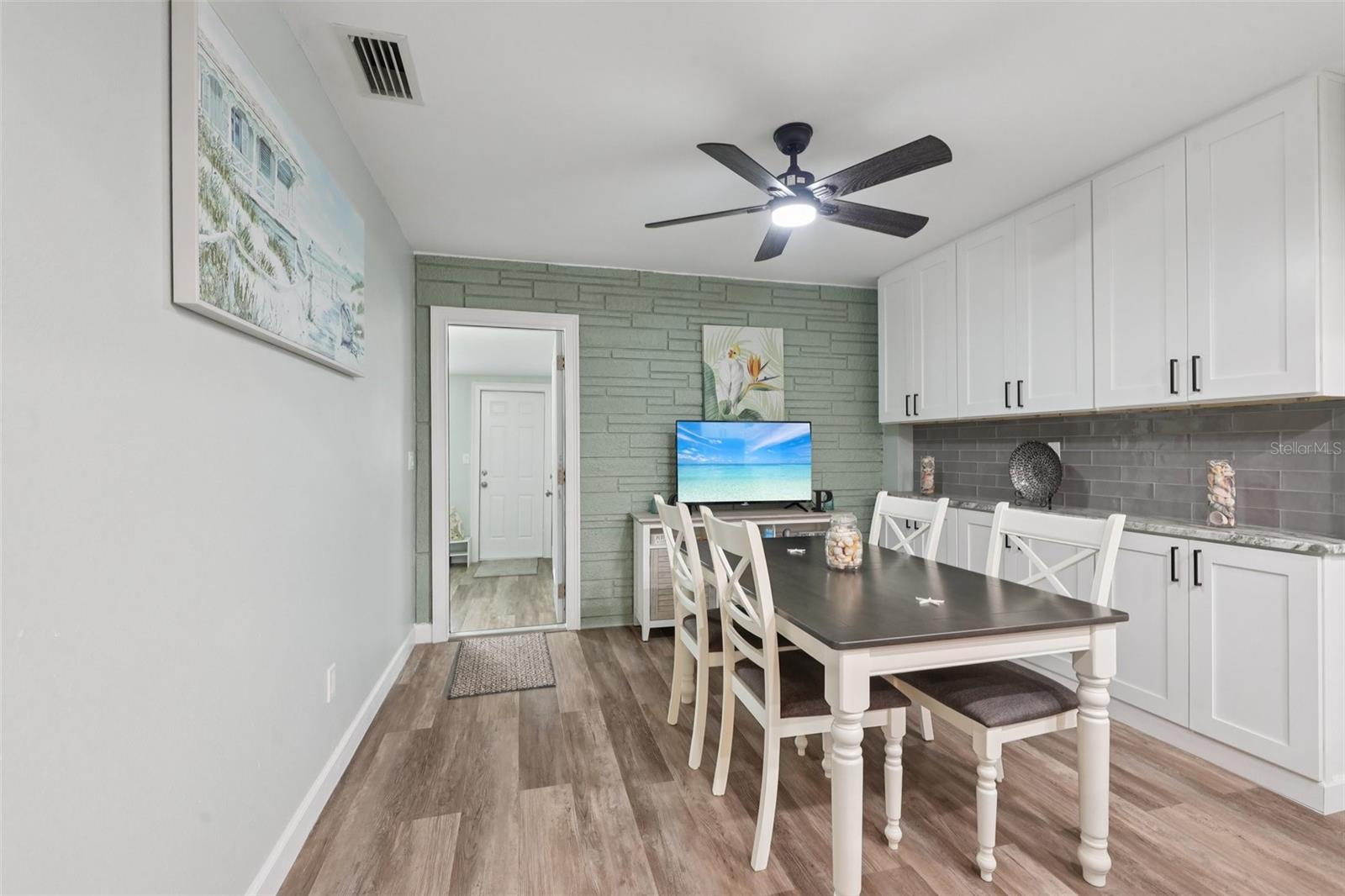 SUNSET HILLS 2ND ADD - Residential Lease