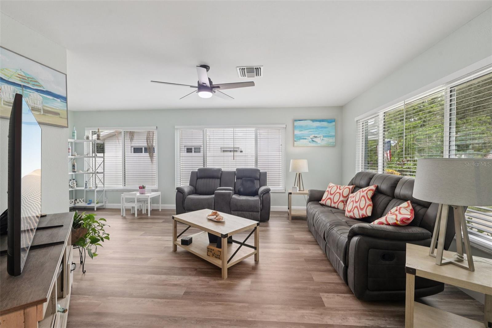 SUNSET HILLS 2ND ADD - Residential Lease