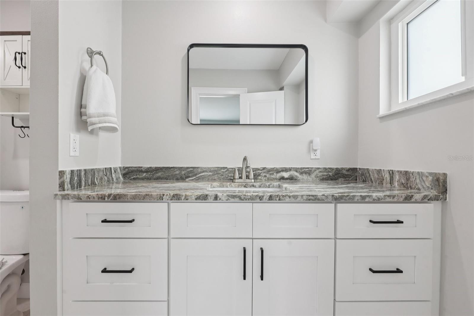 SUNSET HILLS 2ND ADD - Residential Lease