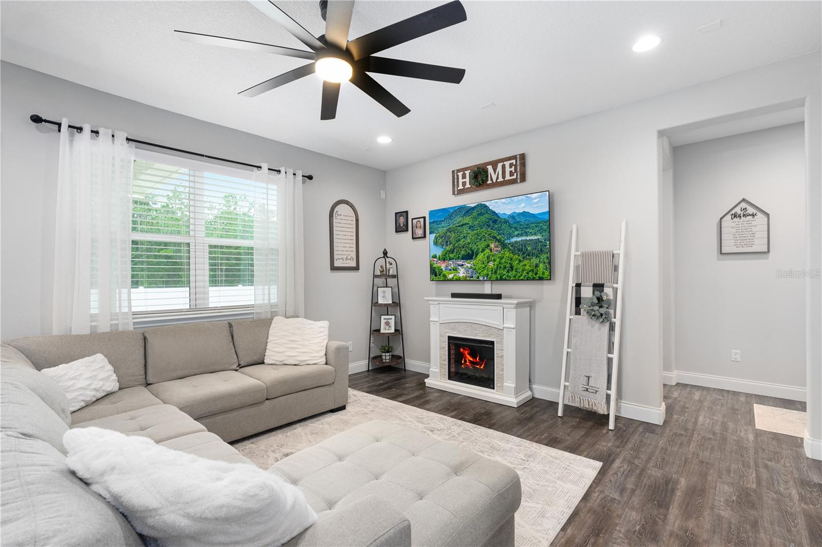 DEER CREEK OF HUNTER'S RIDGE - Residential