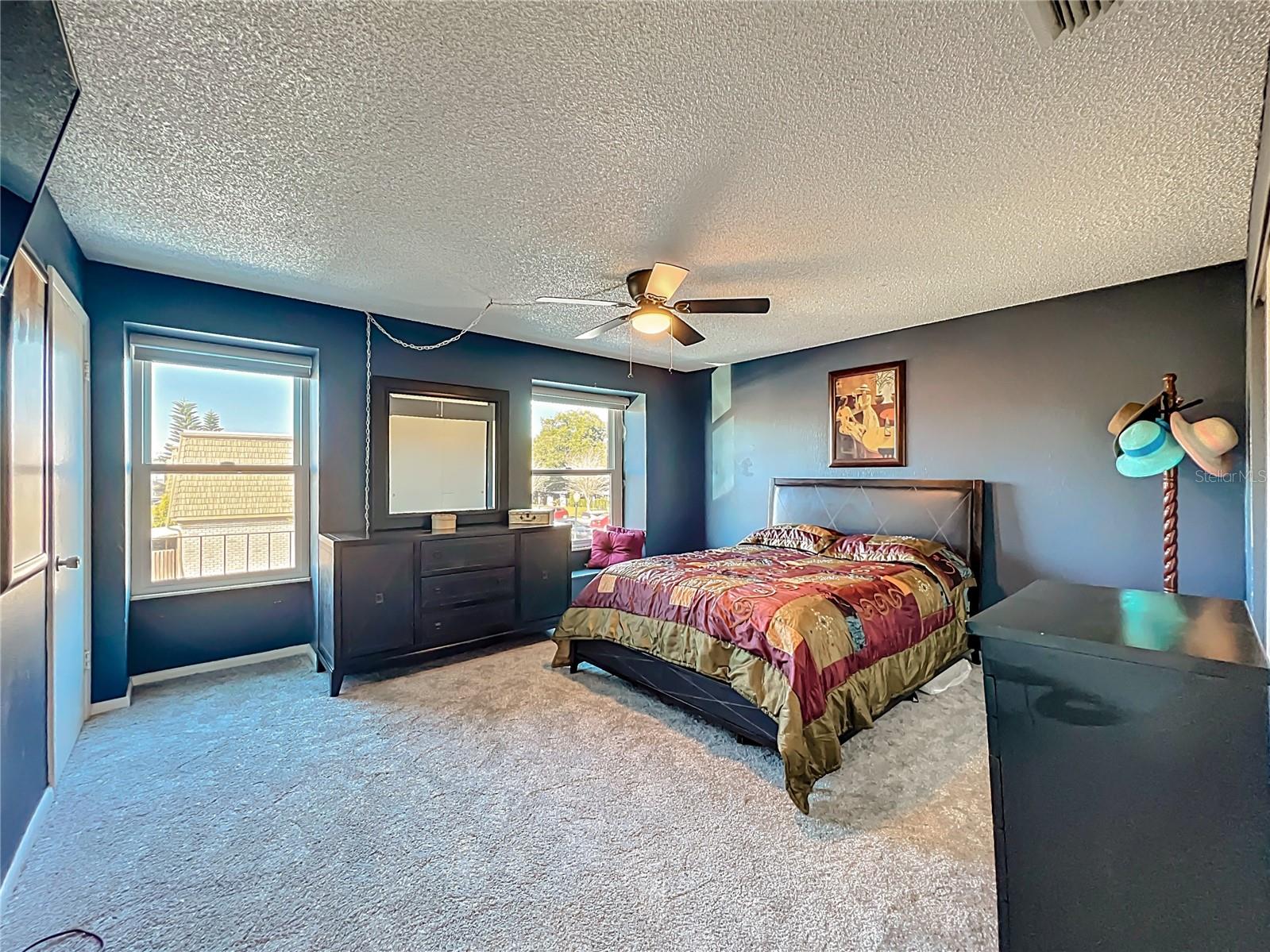 FOUR SEASONS CONDO - Residential