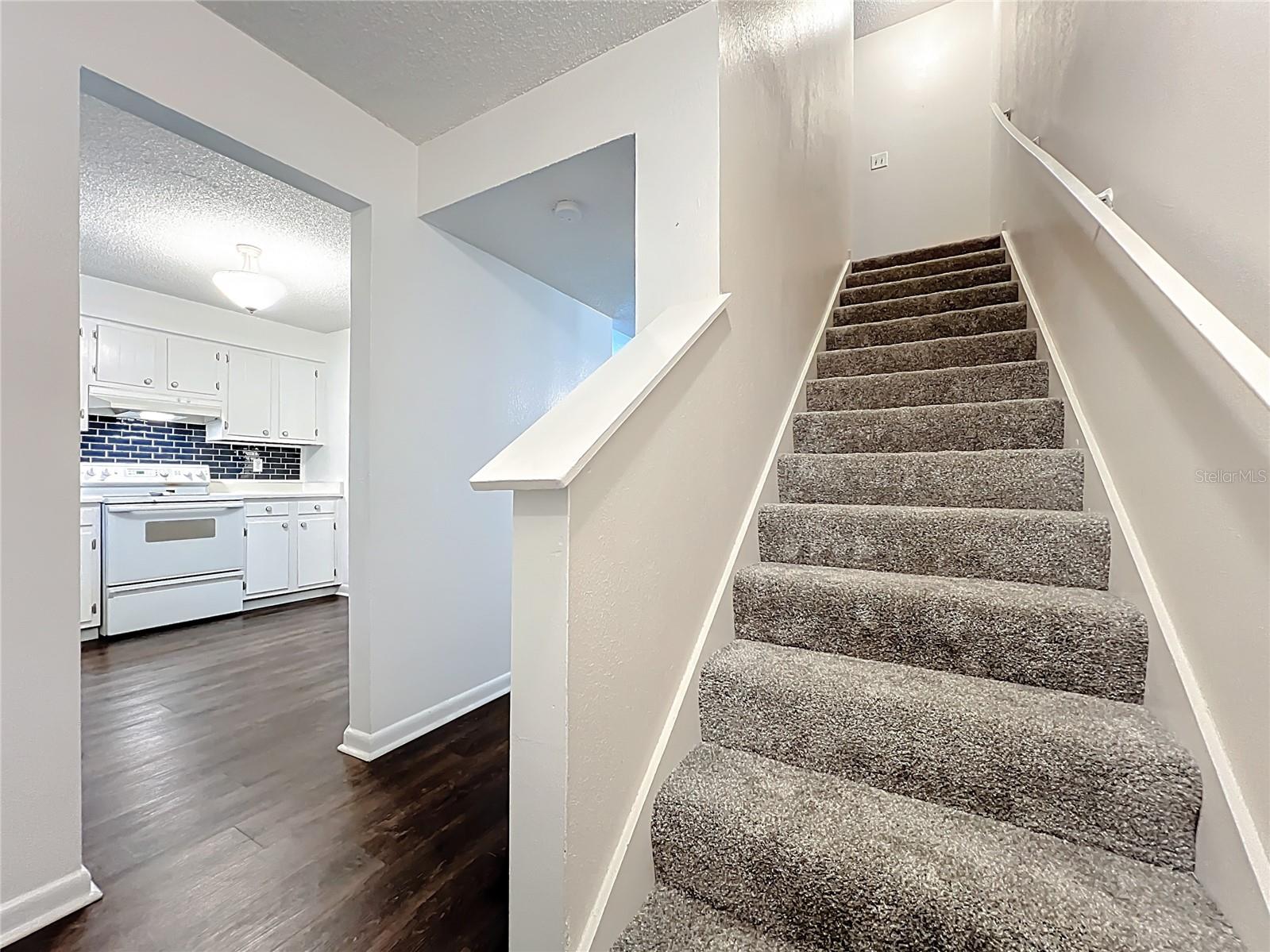 FOUR SEASONS CONDO - Residential