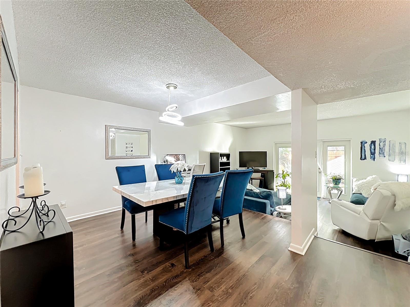 FOUR SEASONS CONDO - Residential