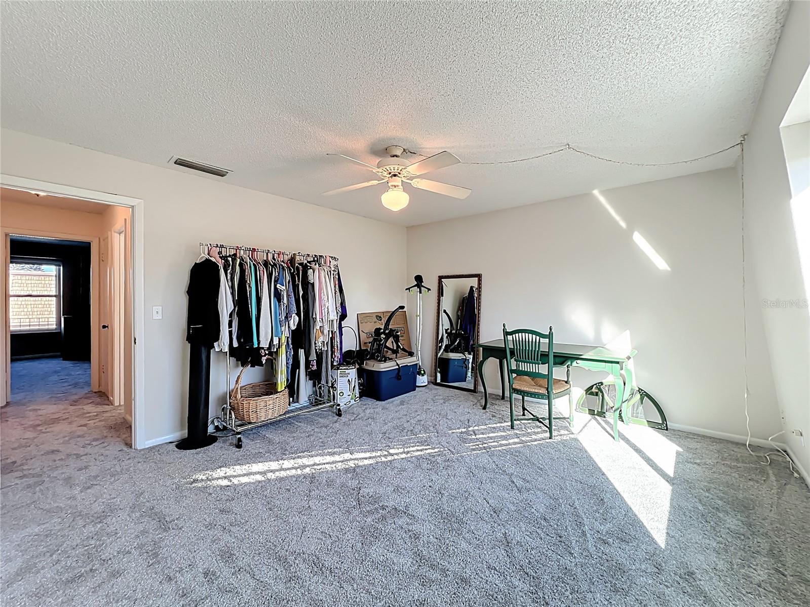 FOUR SEASONS CONDO - Residential