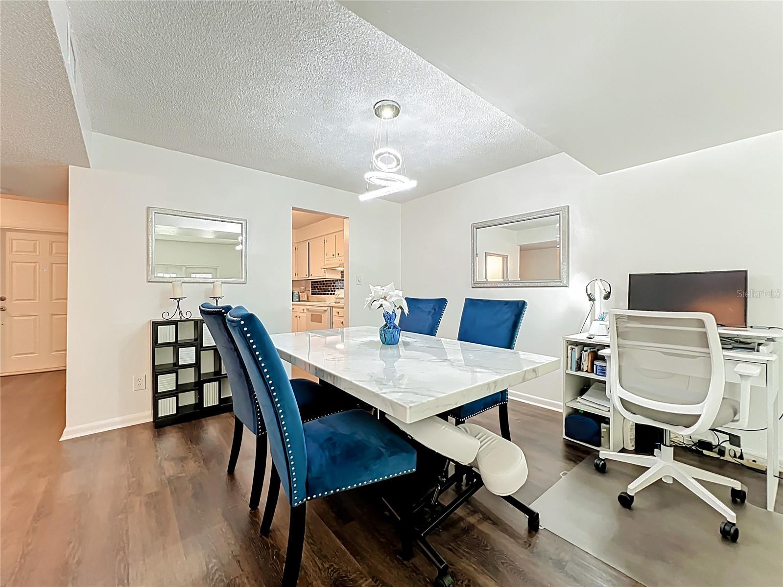 FOUR SEASONS CONDO - Residential