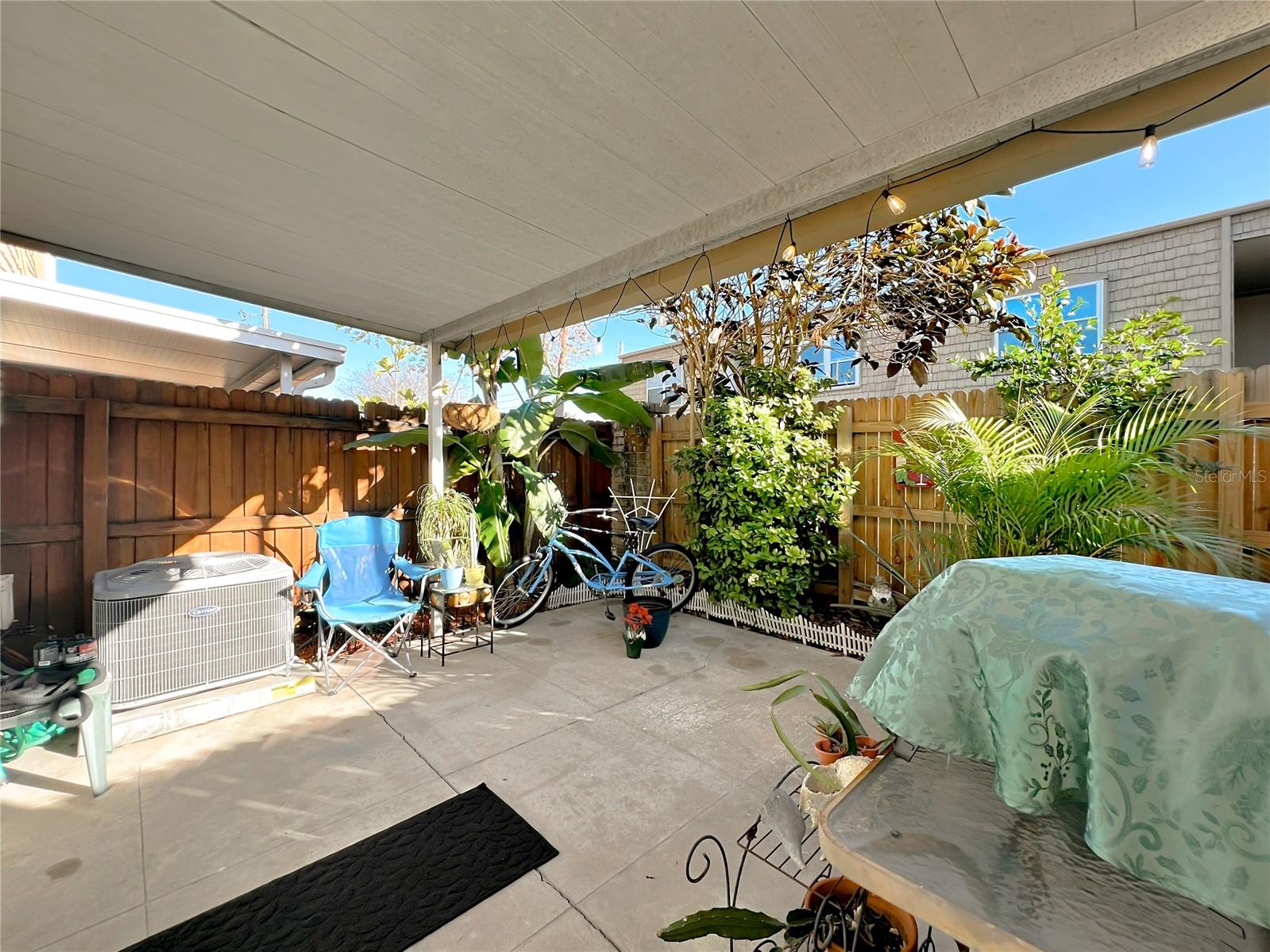 FOUR SEASONS CONDO - Residential