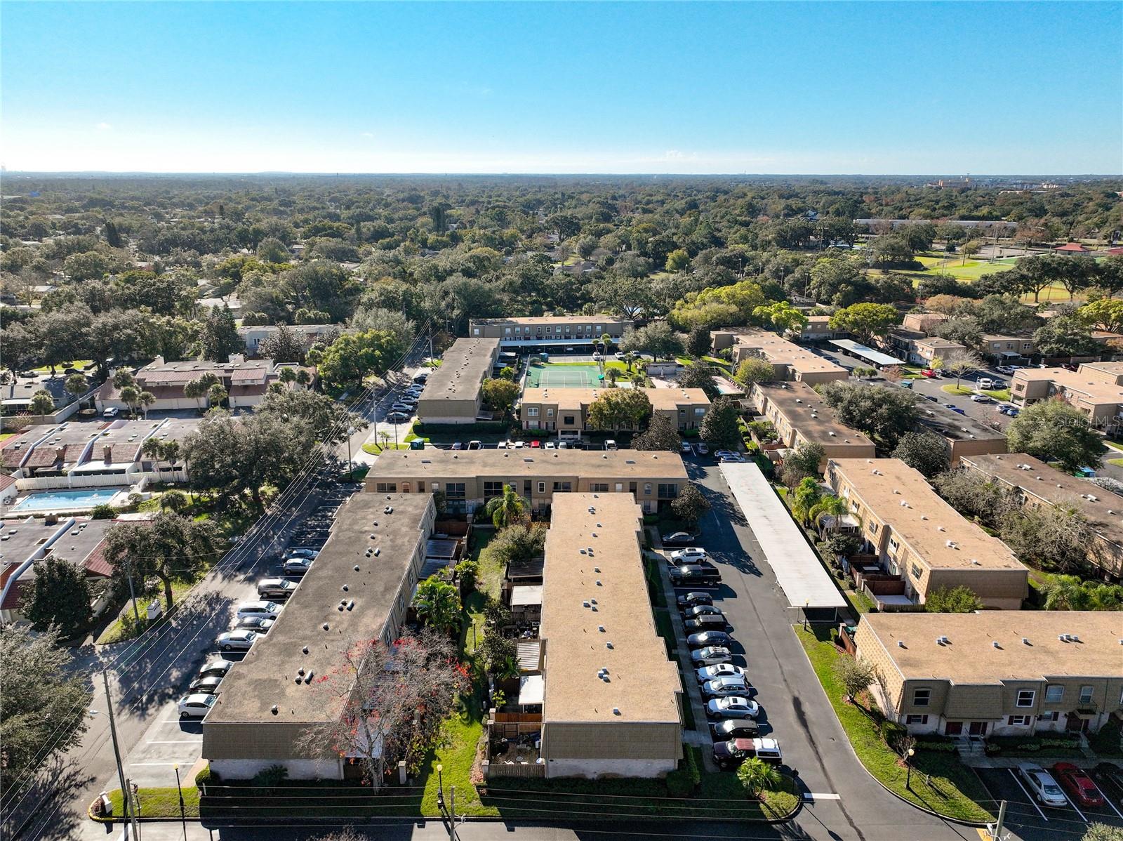 FOUR SEASONS CONDO - Residential