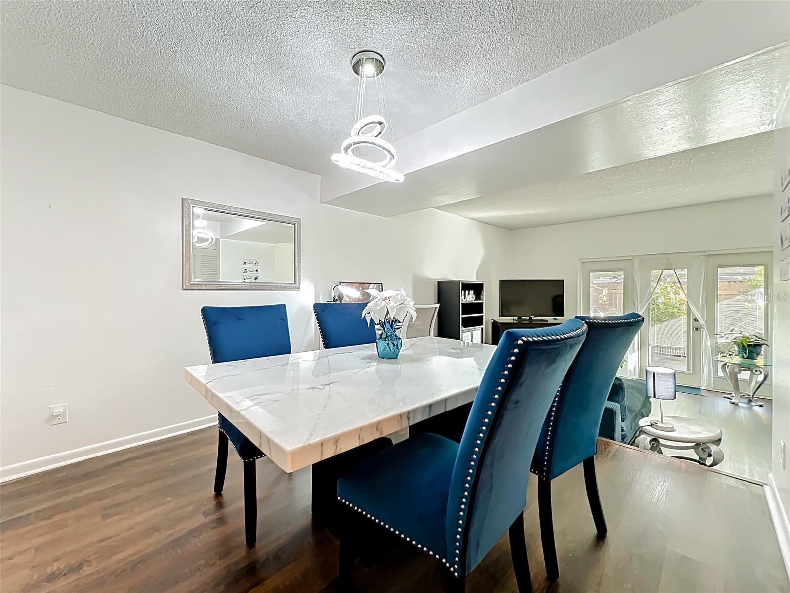 FOUR SEASONS CONDO - Residential