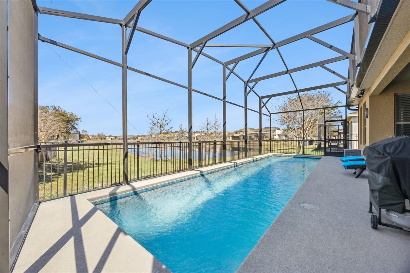 901 FOUNTAIN COIN LOOP