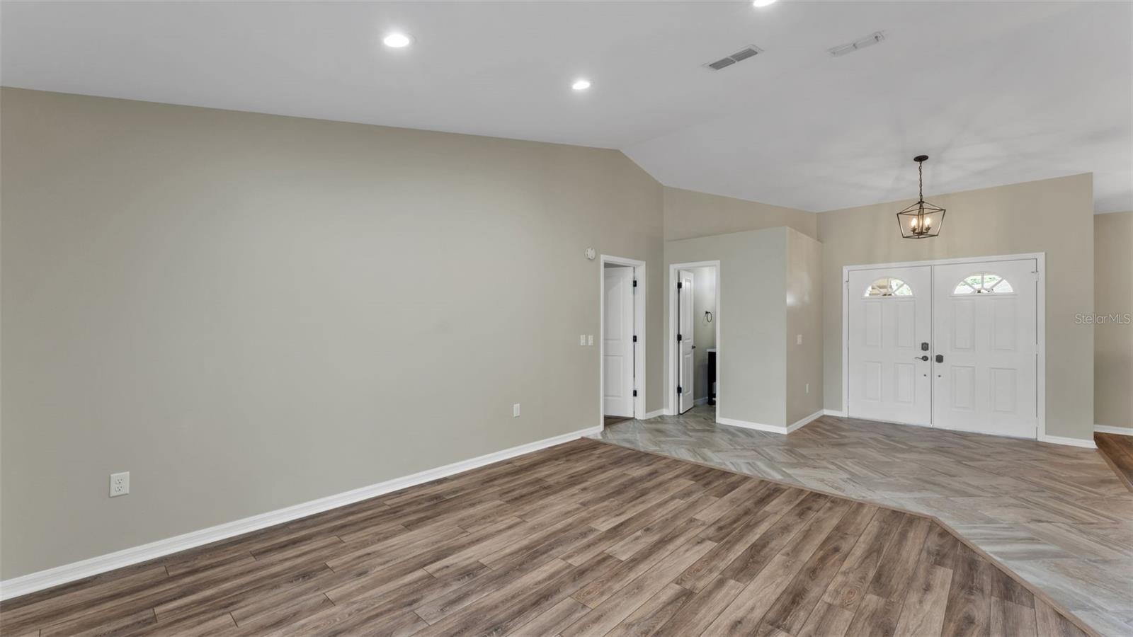 ONE HIGHLANDS PLACE - Residential