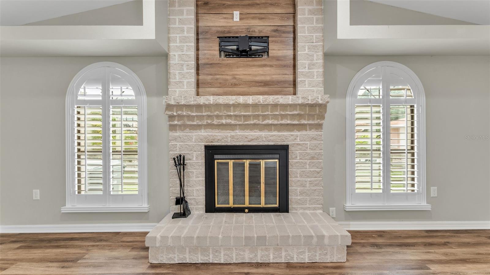 ONE HIGHLANDS PLACE - Residential