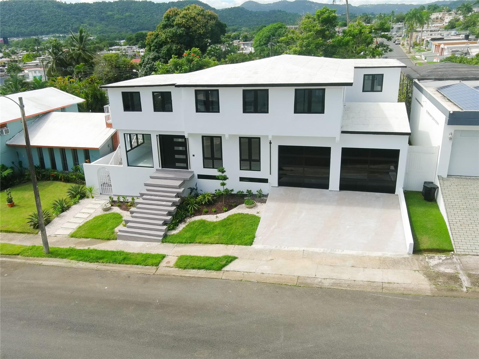 URB EL RETIRO - Residential