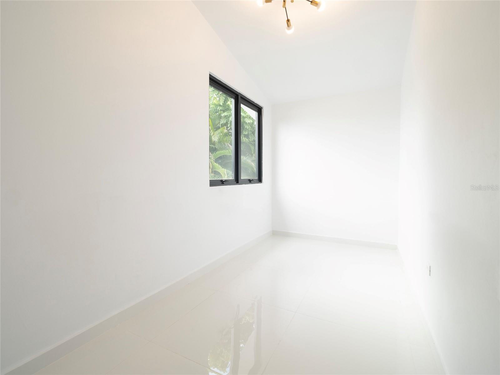 URB EL RETIRO - Residential