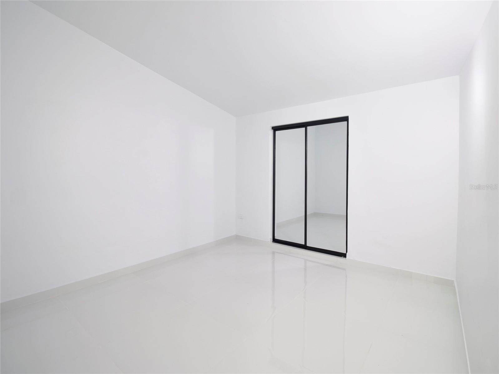 URB EL RETIRO - Residential