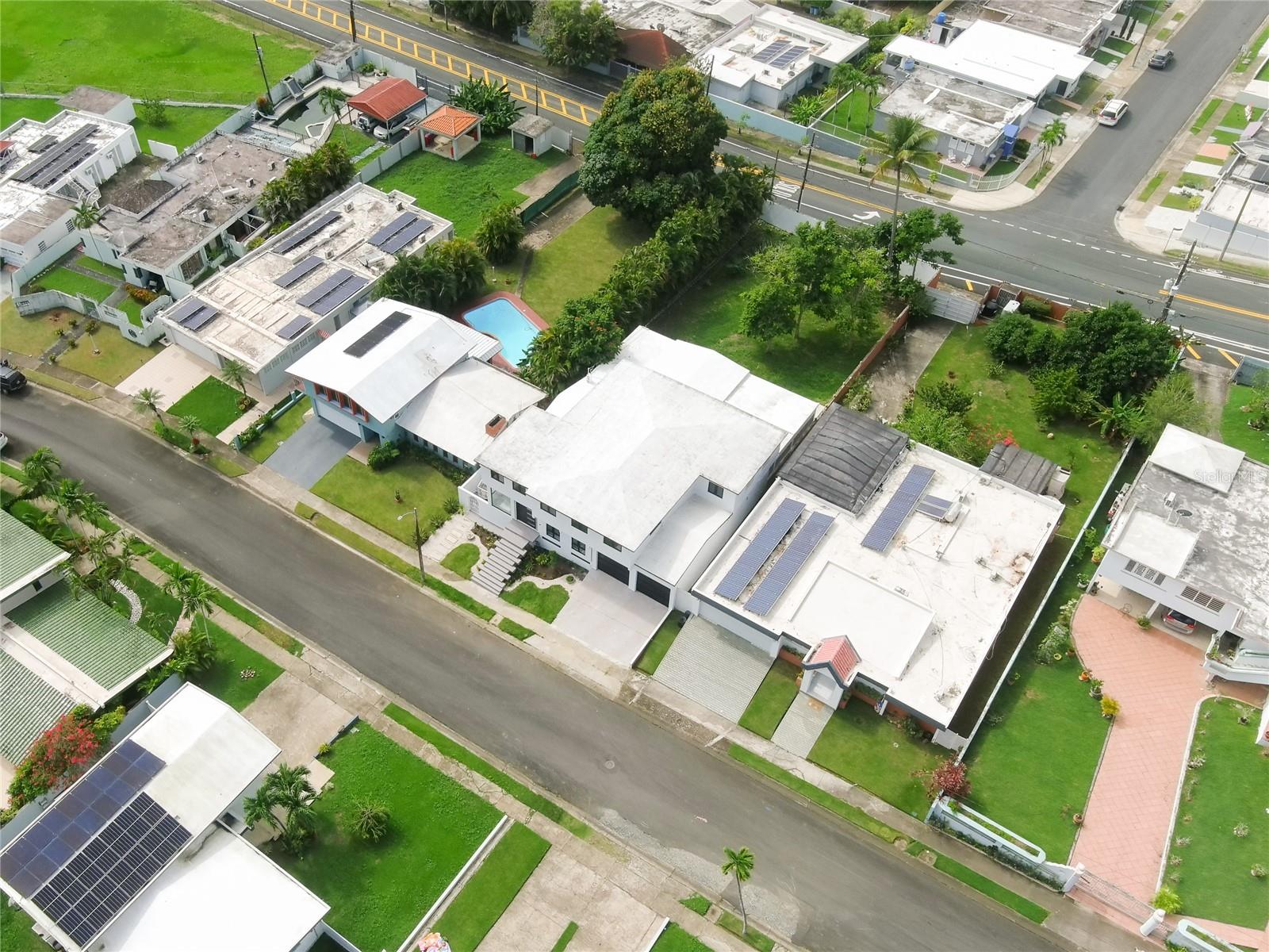 URB EL RETIRO - Residential