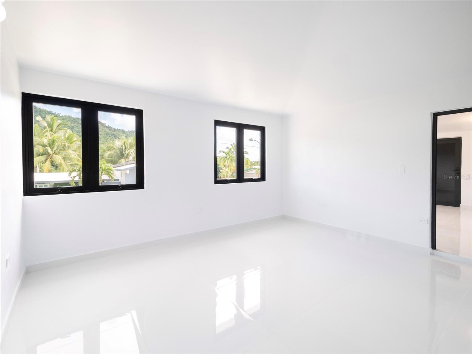 URB EL RETIRO - Residential