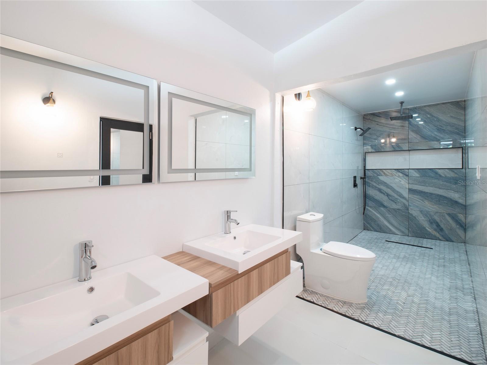 URB EL RETIRO - Residential