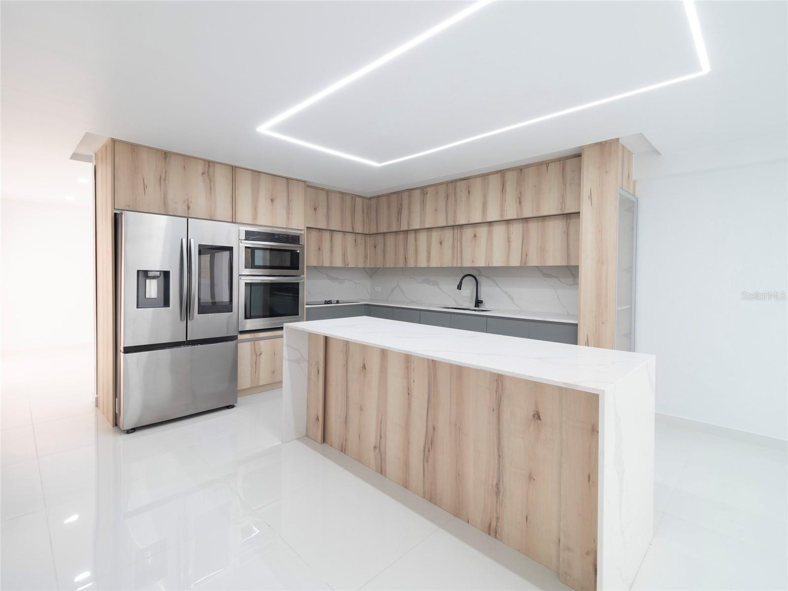 URB EL RETIRO - Residential