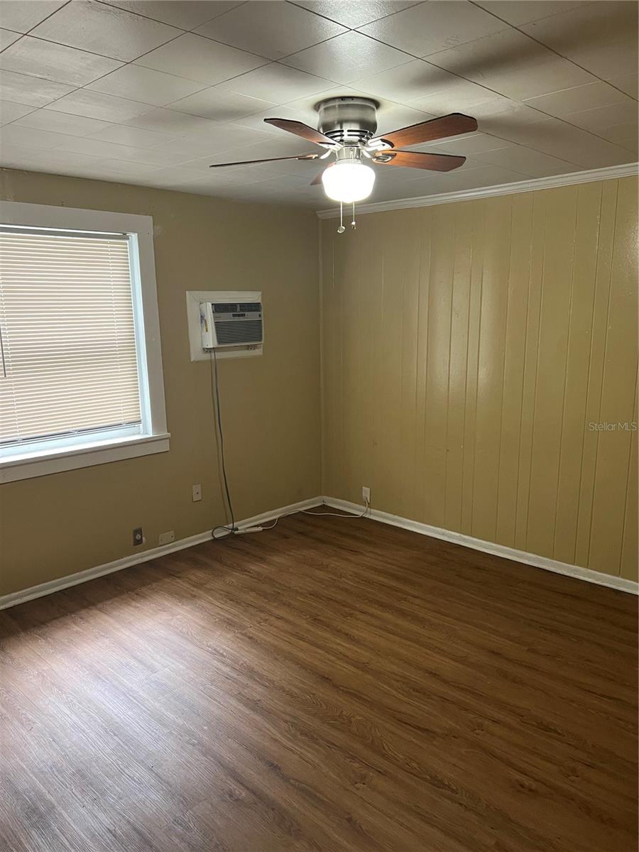 BUNGALOW PARK - Residential Lease