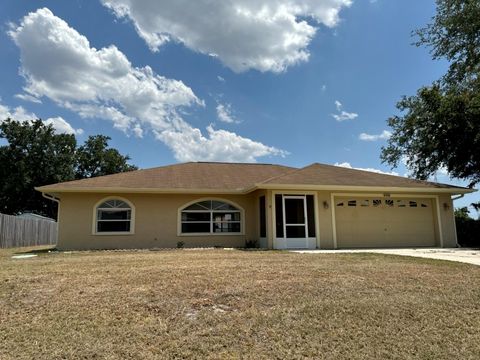 A home in NORTH PORT