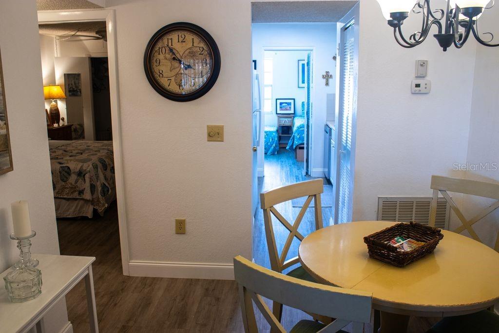 LONG BAYOU - Residential Lease