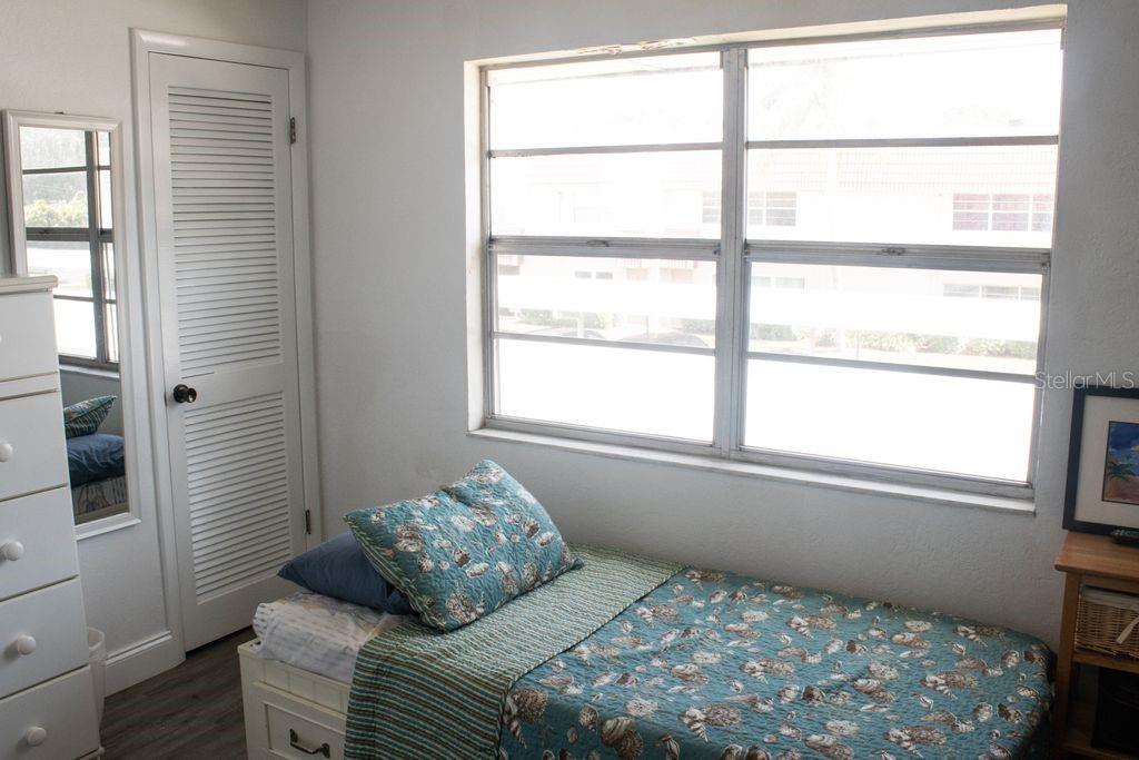 LONG BAYOU - Residential Lease