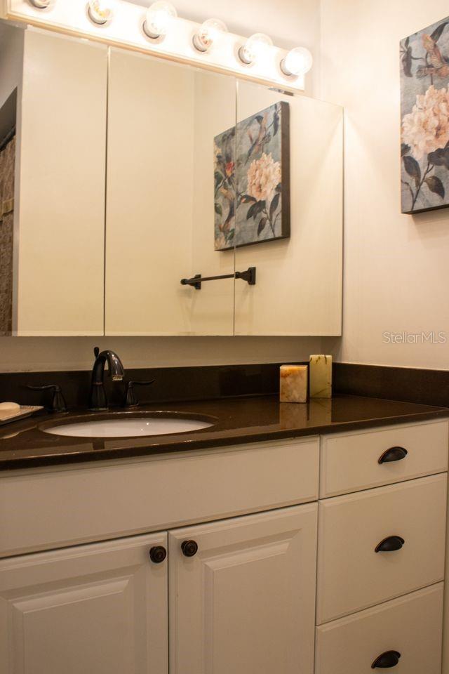 LONG BAYOU - Residential Lease