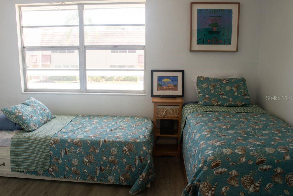 LONG BAYOU - Residential Lease