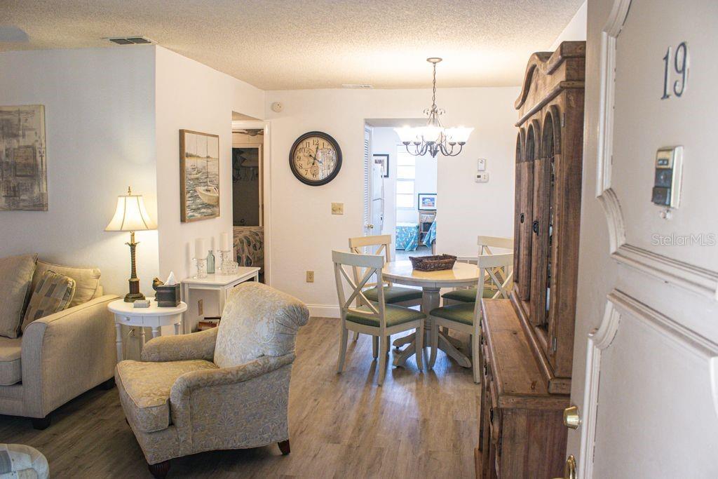 LONG BAYOU - Residential Lease